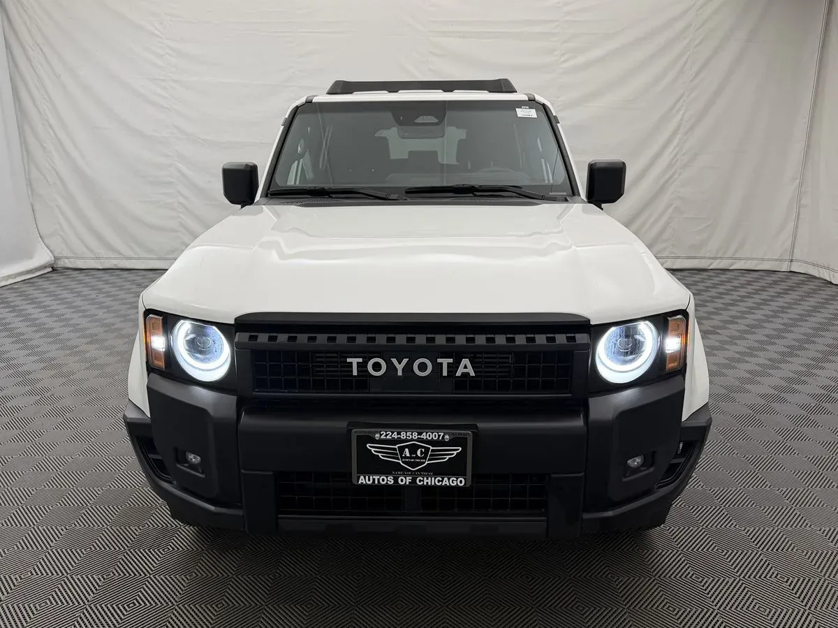 Toyota Land Cruiser photo 3