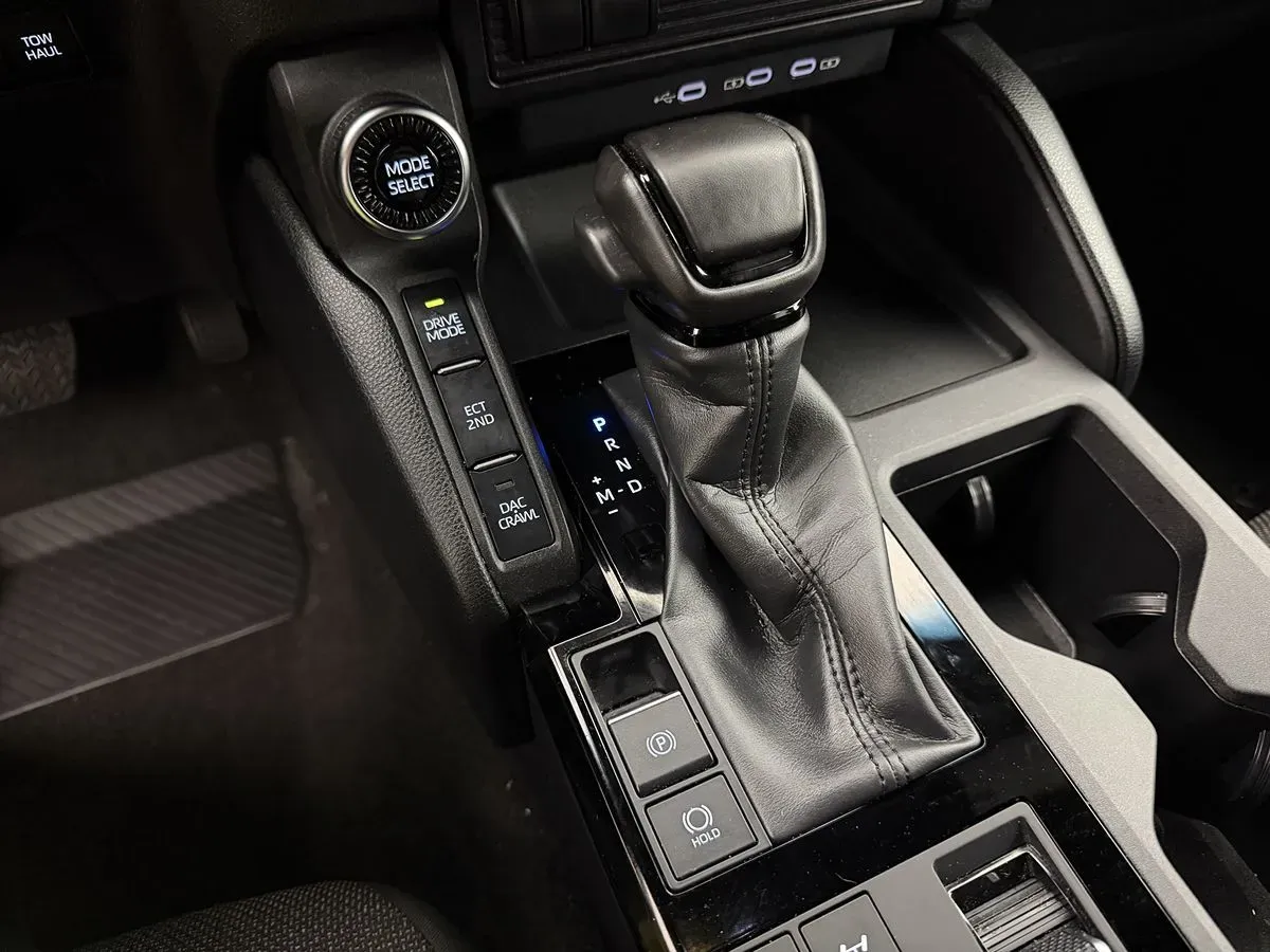 Toyota Land Cruiser photo 22