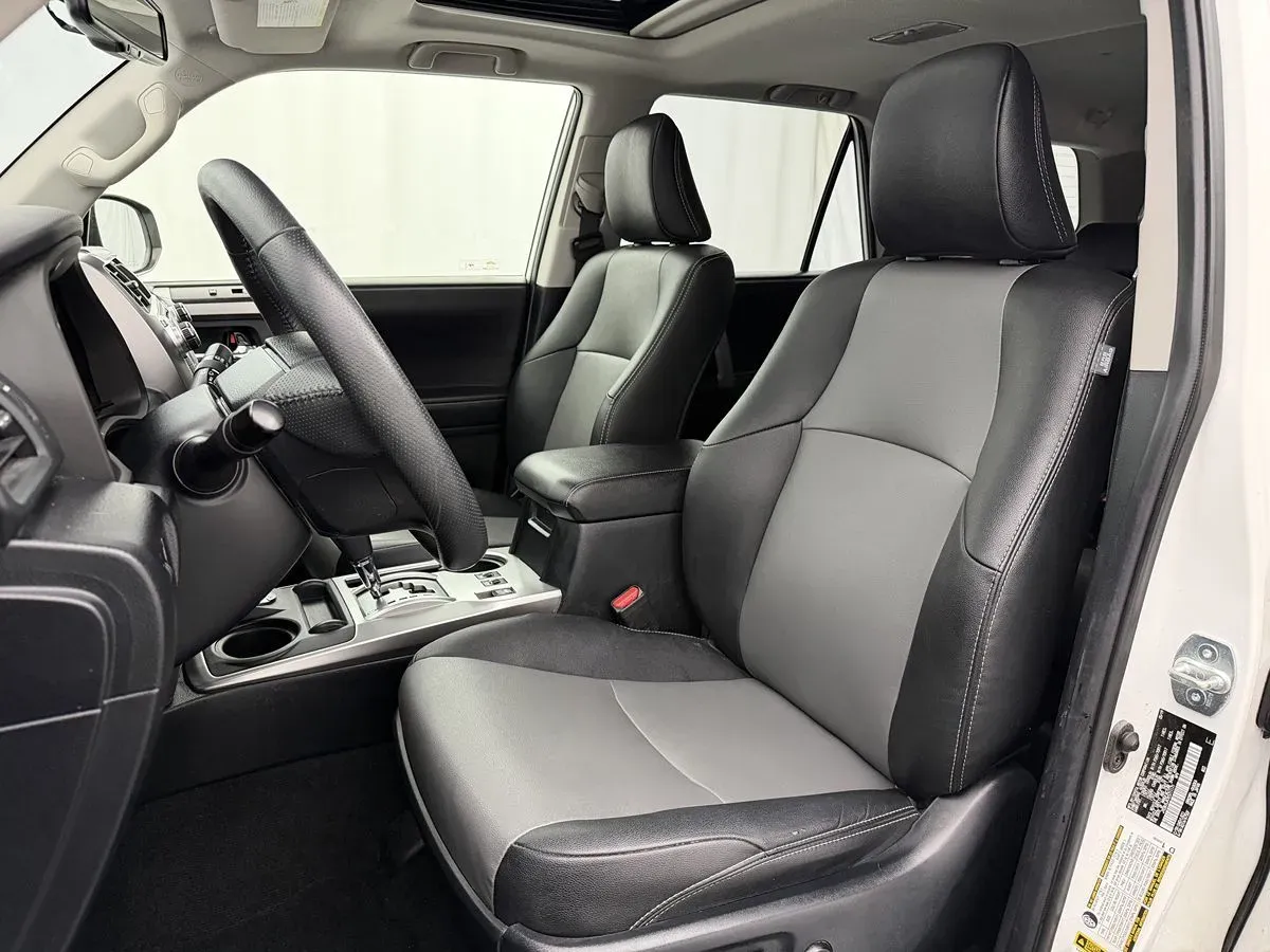 Toyota 4Runner photo 10