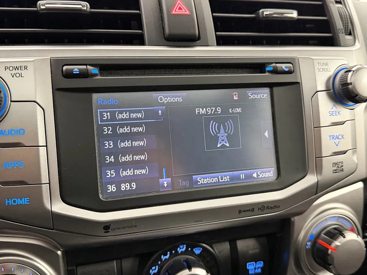 Toyota 4Runner photo 18