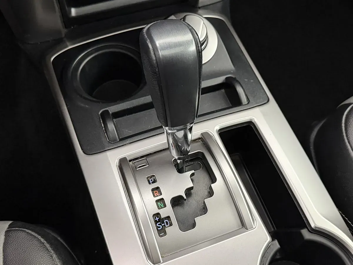 Toyota 4Runner photo 21