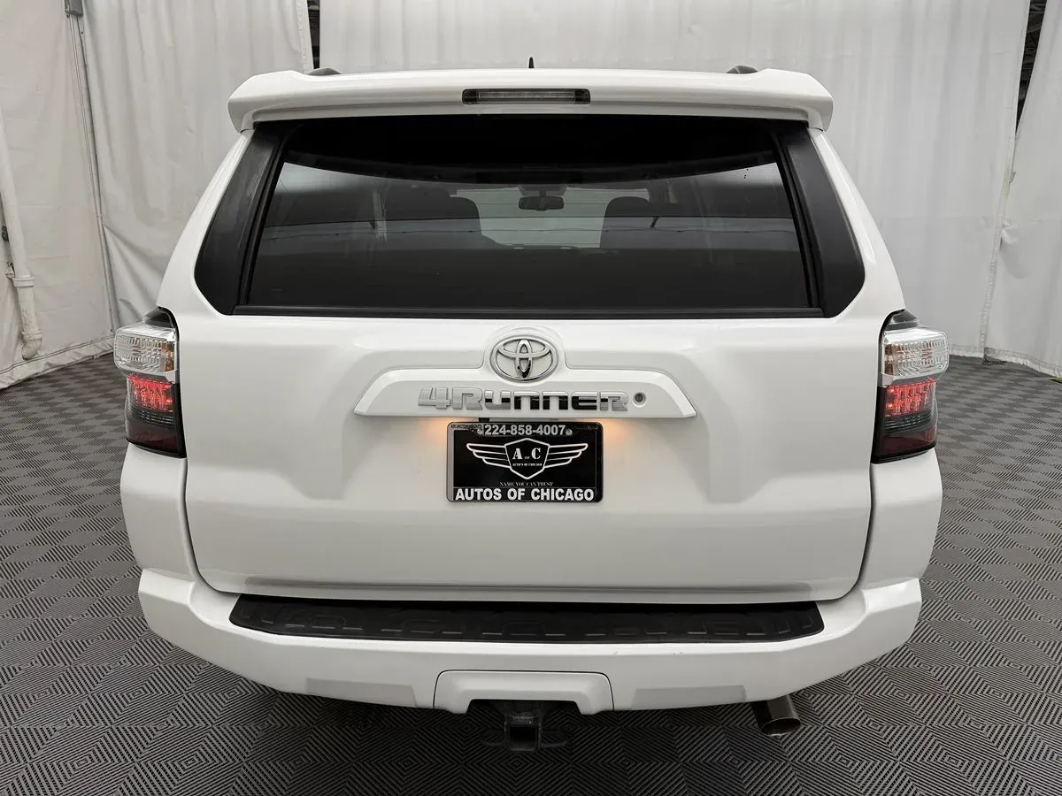 Toyota 4Runner photo 6