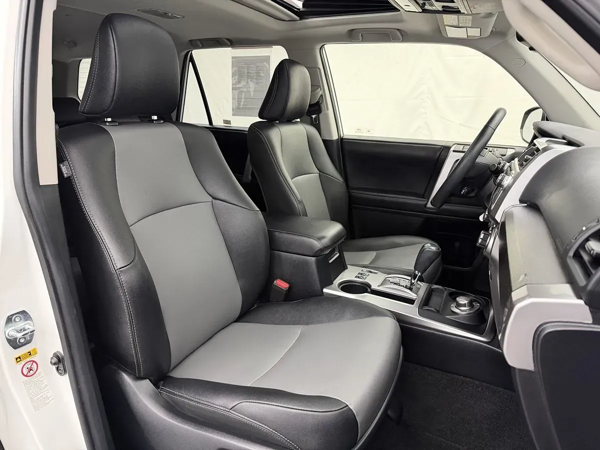 Toyota 4Runner photo 26
