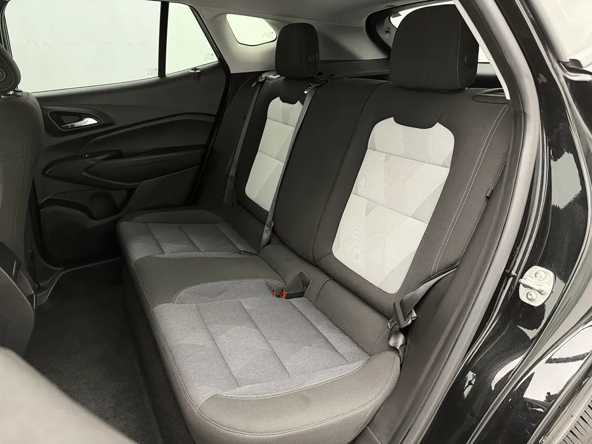 Chevrolet Trax photo 21