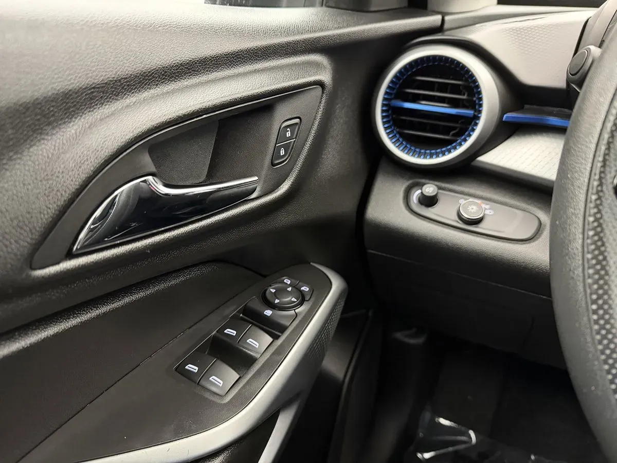 Chevrolet Trax photo 11