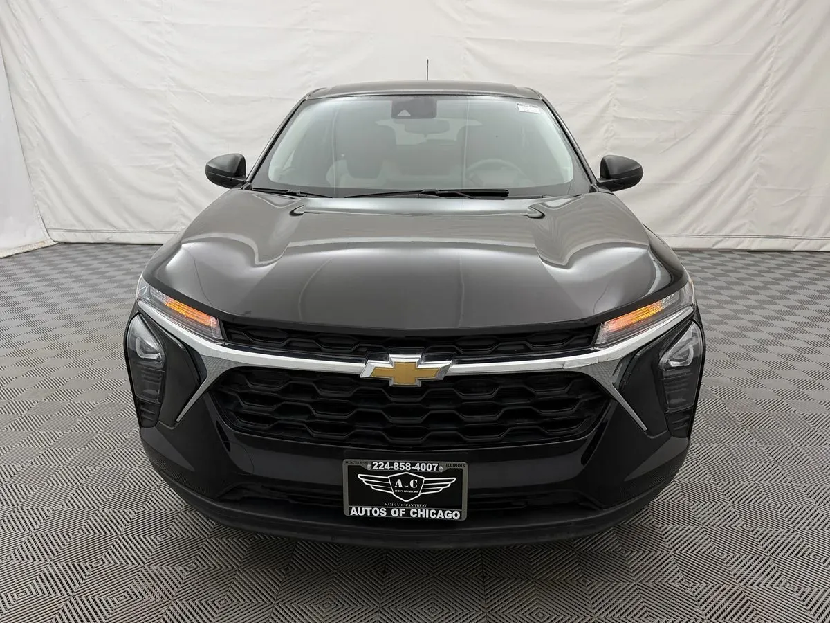 Chevrolet Trax photo 2