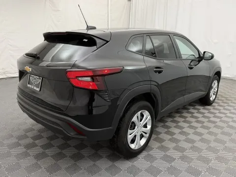 More photos of 2024 Chevrolet Trax LS at Autos of Chicago, IL