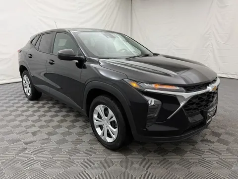 More photos of 2024 Chevrolet Trax LS at Autos of Chicago, IL