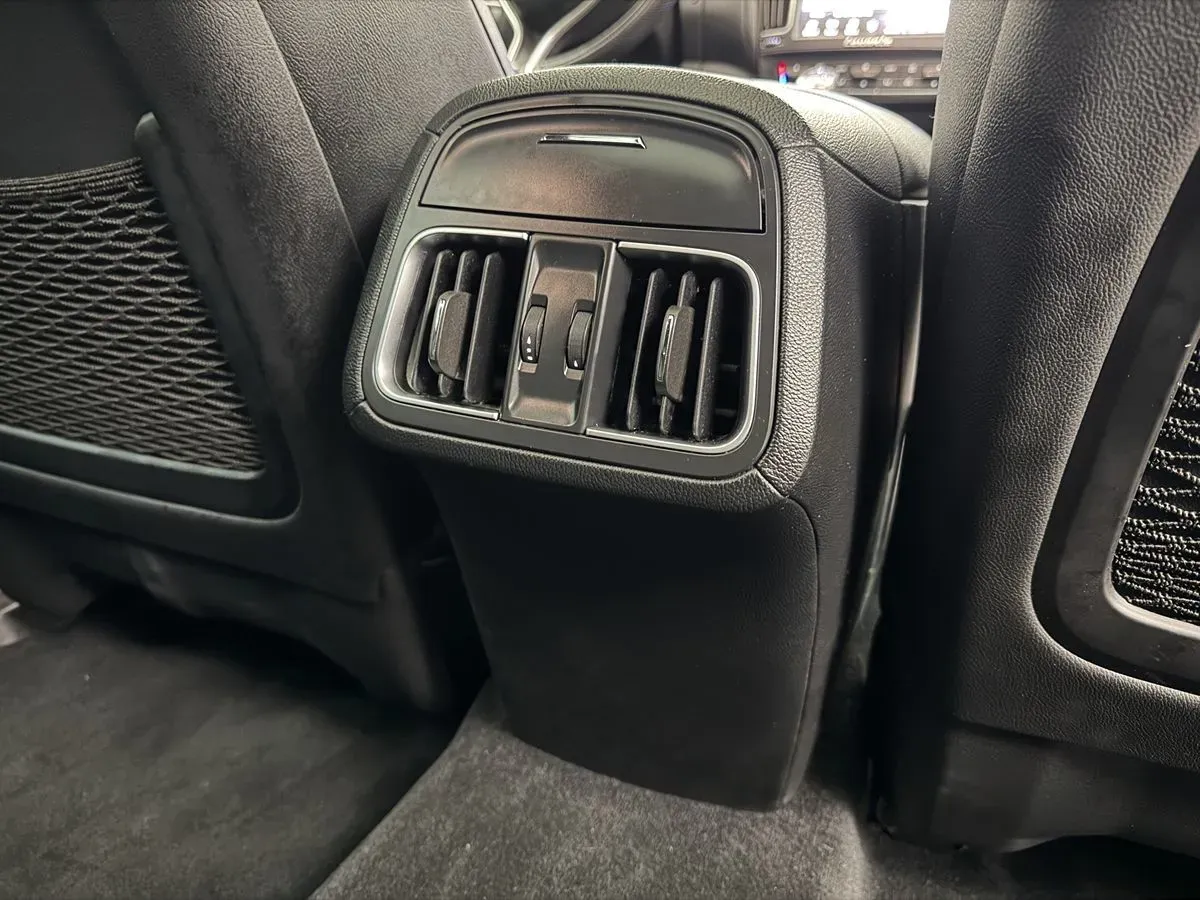 Maserati Levante photo 24