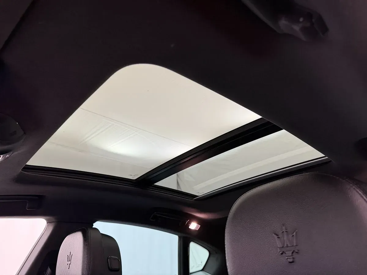 Maserati Levante photo 7