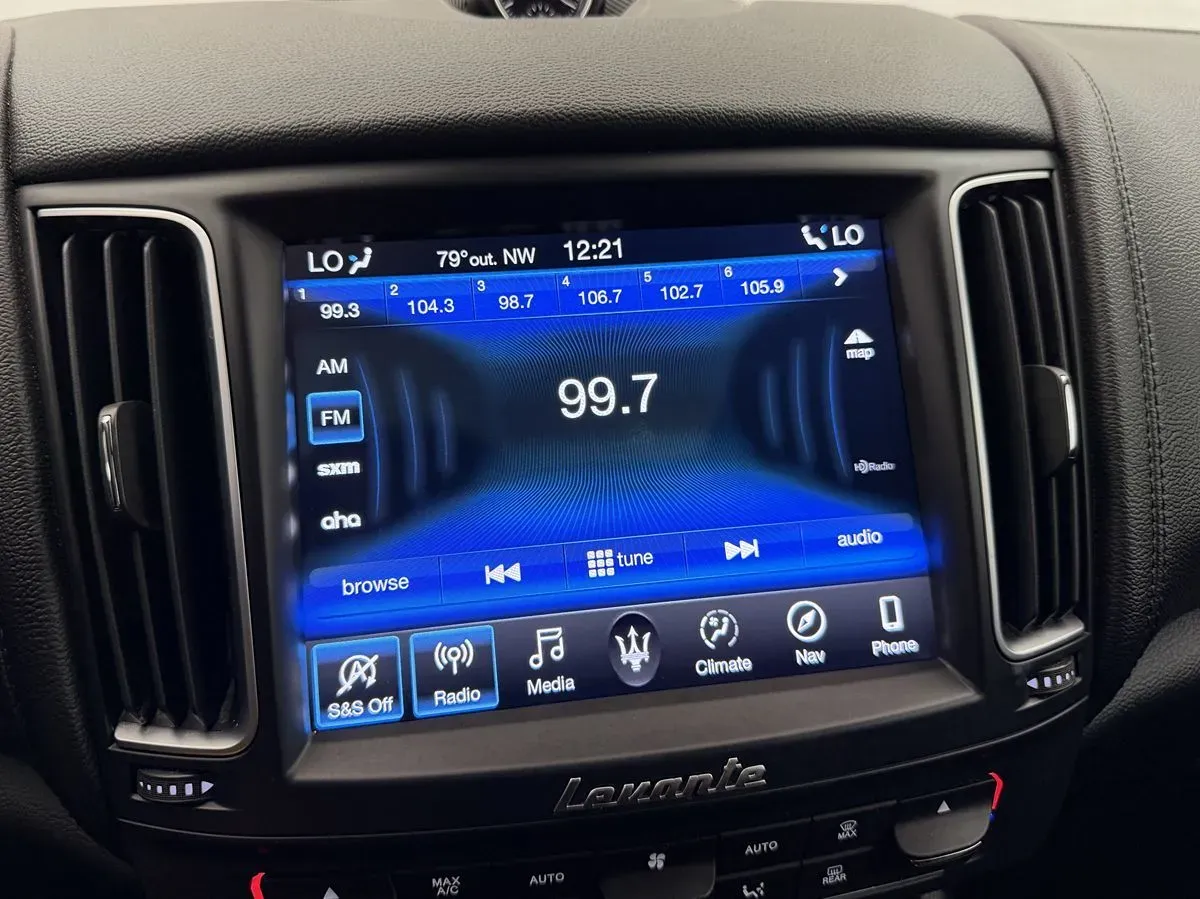 Maserati Levante photo 20