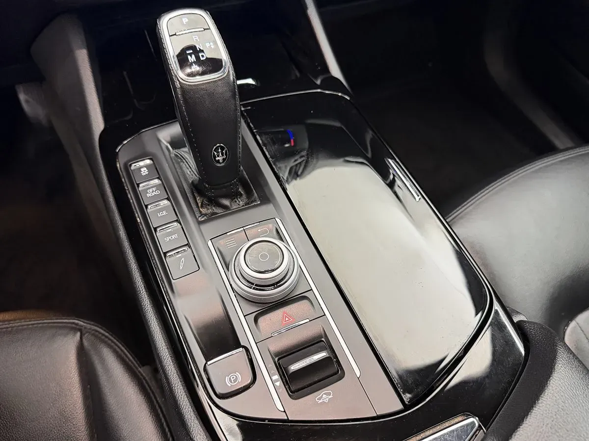 Maserati Levante photo 22
