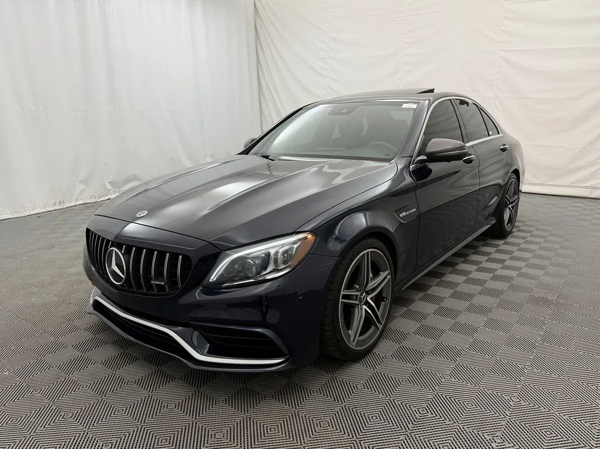 Mercedes-Benz C-Class photo 2