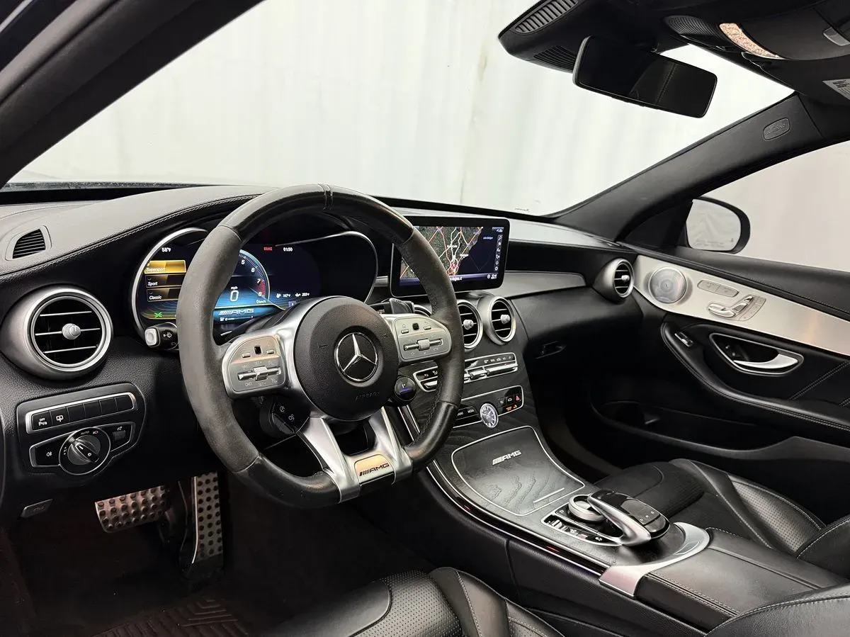 Mercedes-Benz C-Class photo 9
