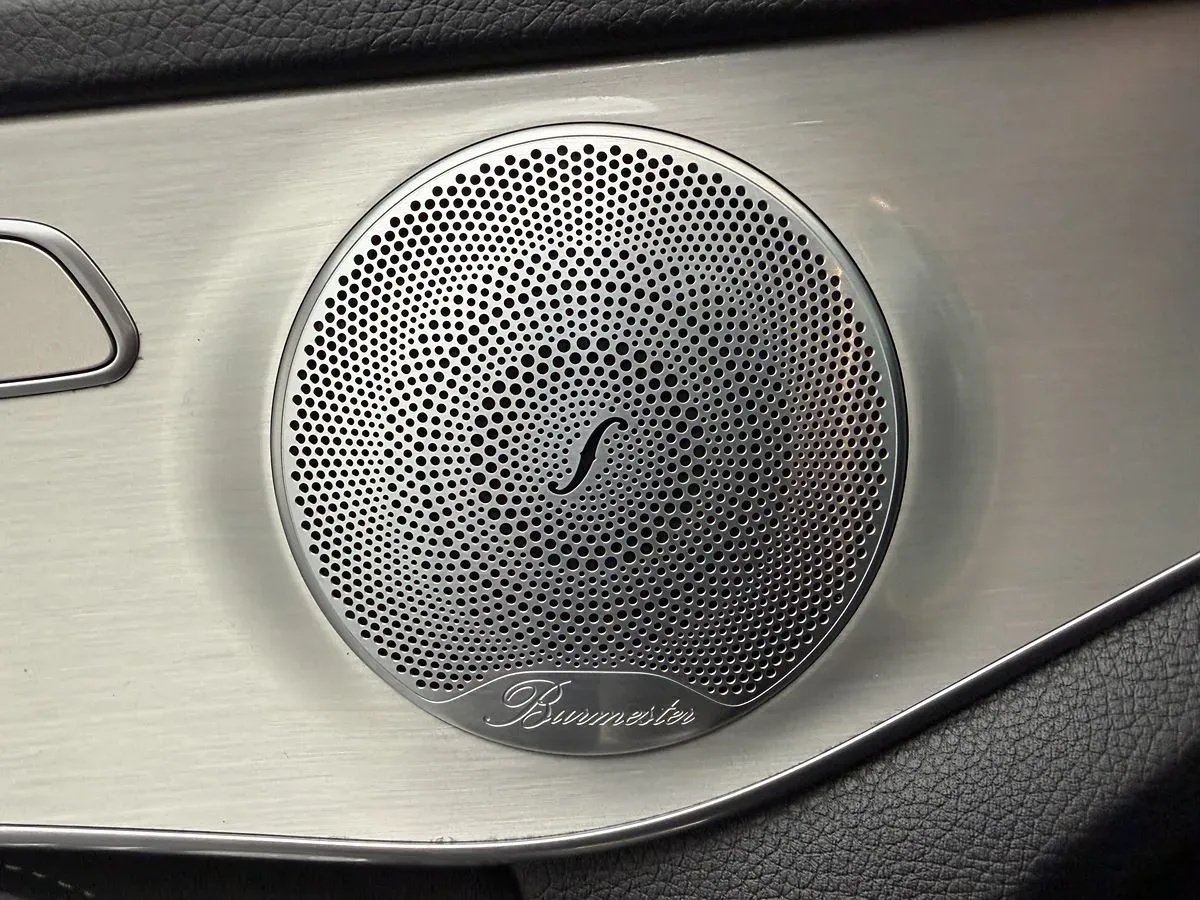 Mercedes-Benz C-Class photo 18