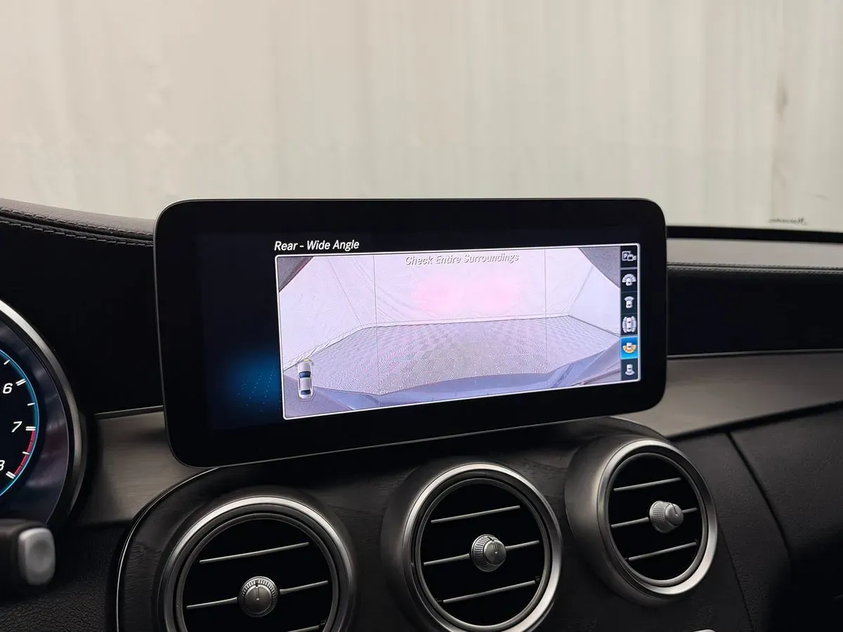 Mercedes-Benz C-Class photo 26