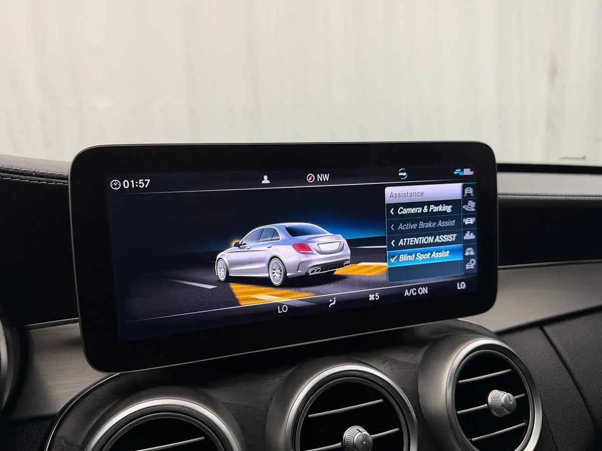 Mercedes-Benz C-Class photo 23