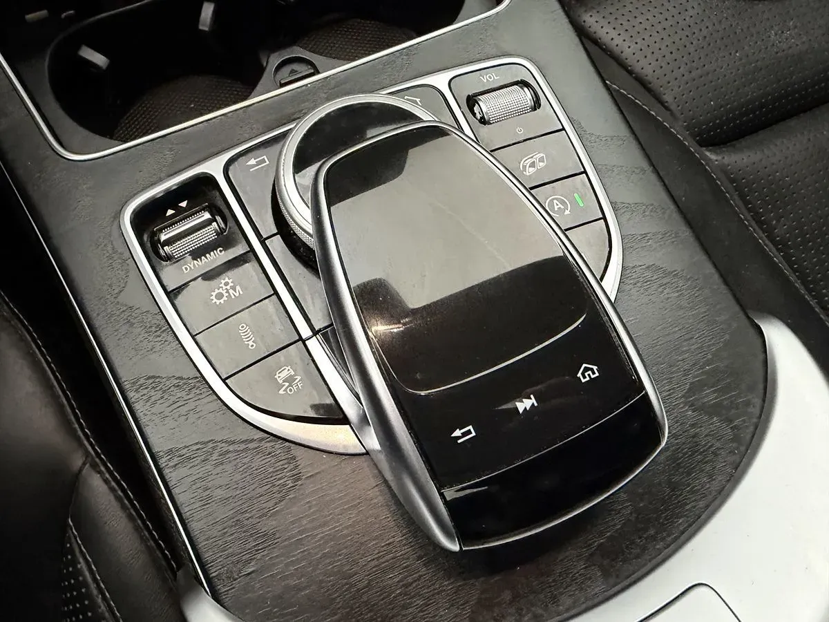 Mercedes-Benz C-Class photo 43