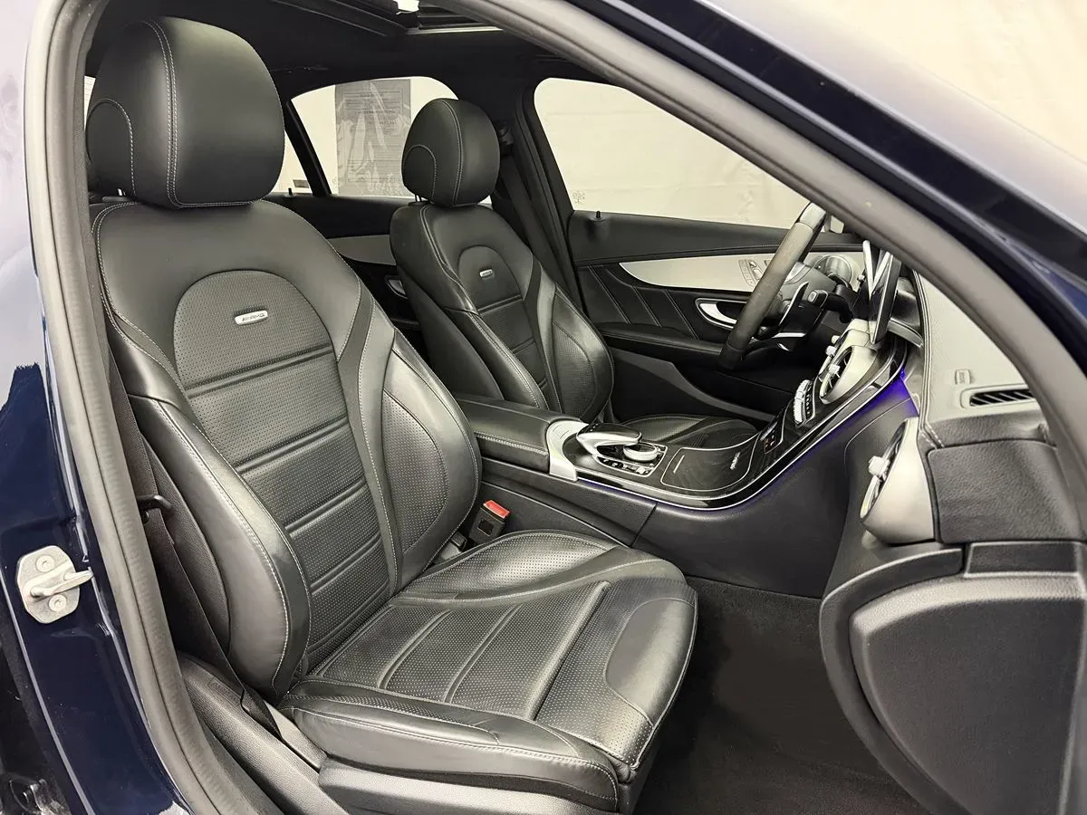 Mercedes-Benz C-Class photo 47