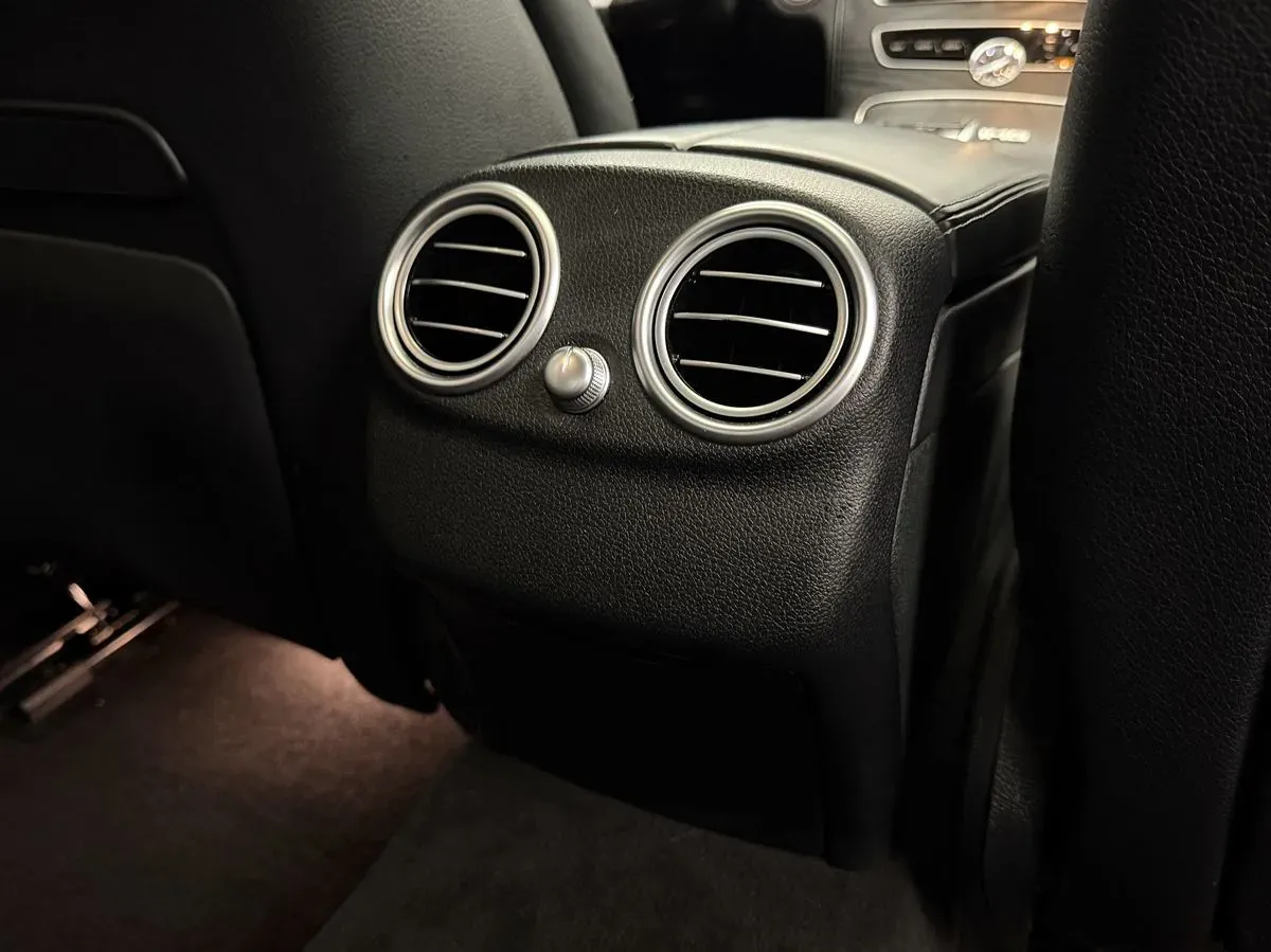 Mercedes-Benz C-Class photo 45