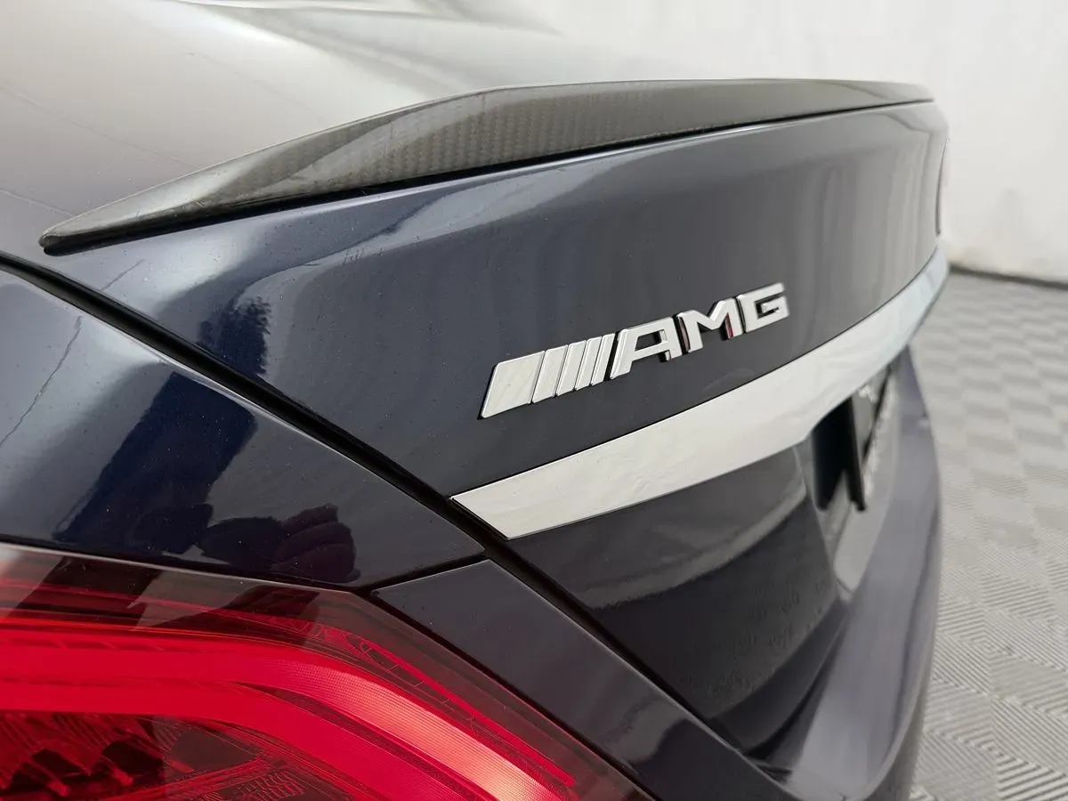 Mercedes-Benz C-Class photo 8