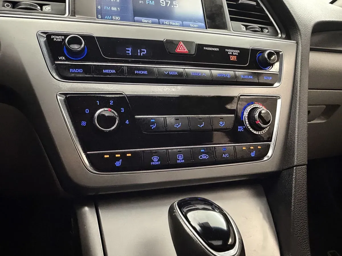 Hyundai Sonata photo 20