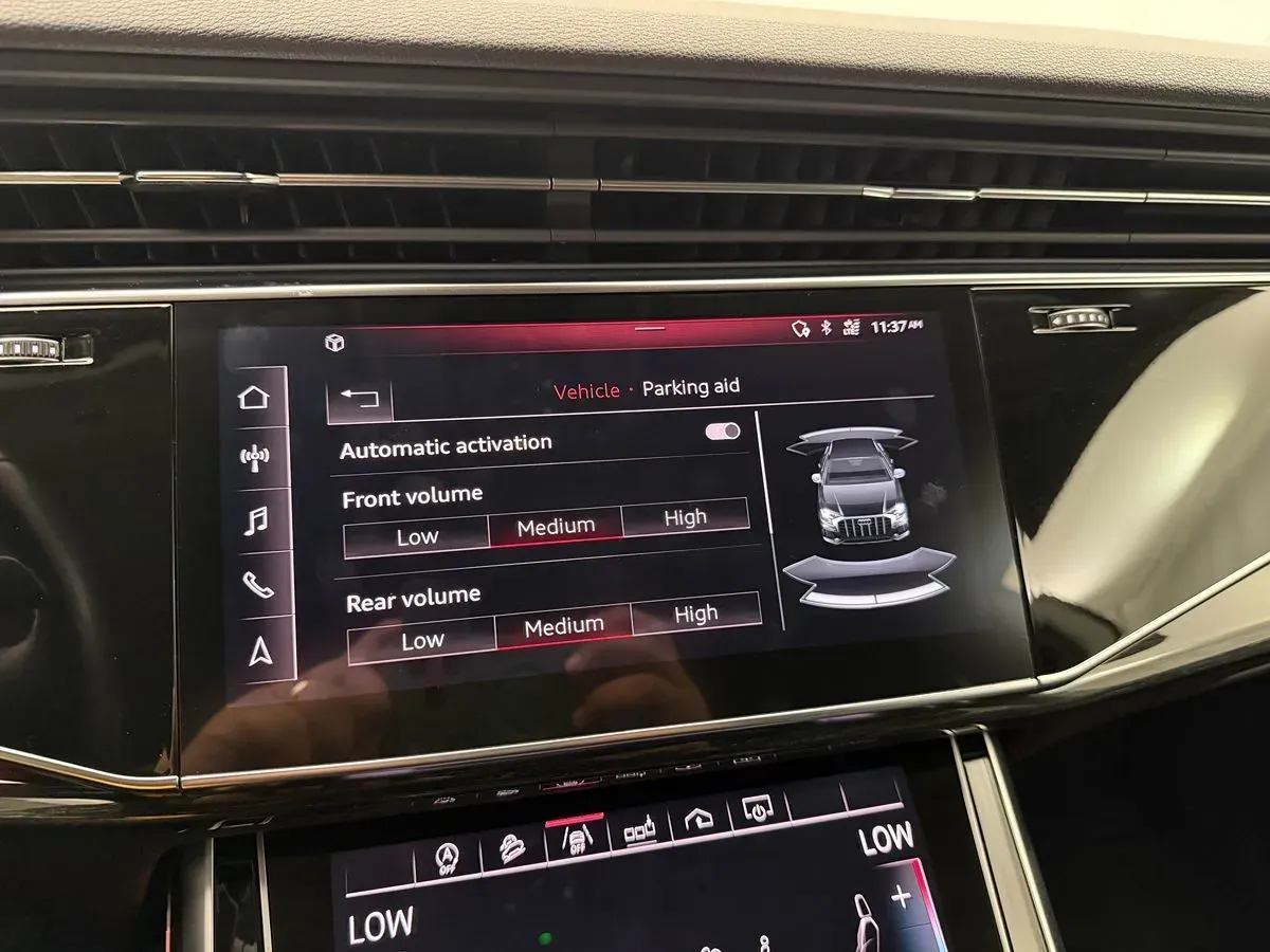 Audi Q8 photo 34
