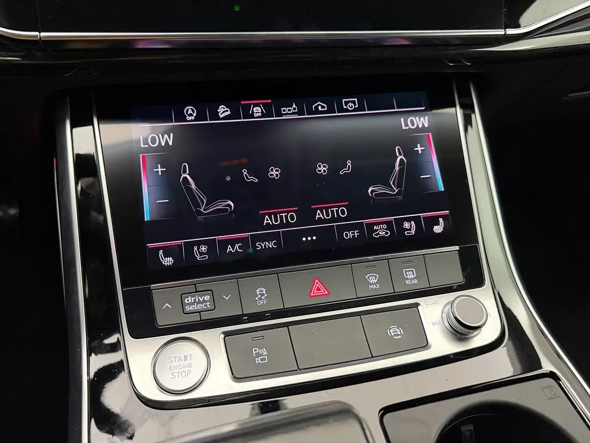 Audi Q8 photo 43