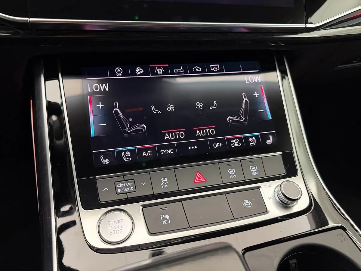 Audi Q8 photo 44