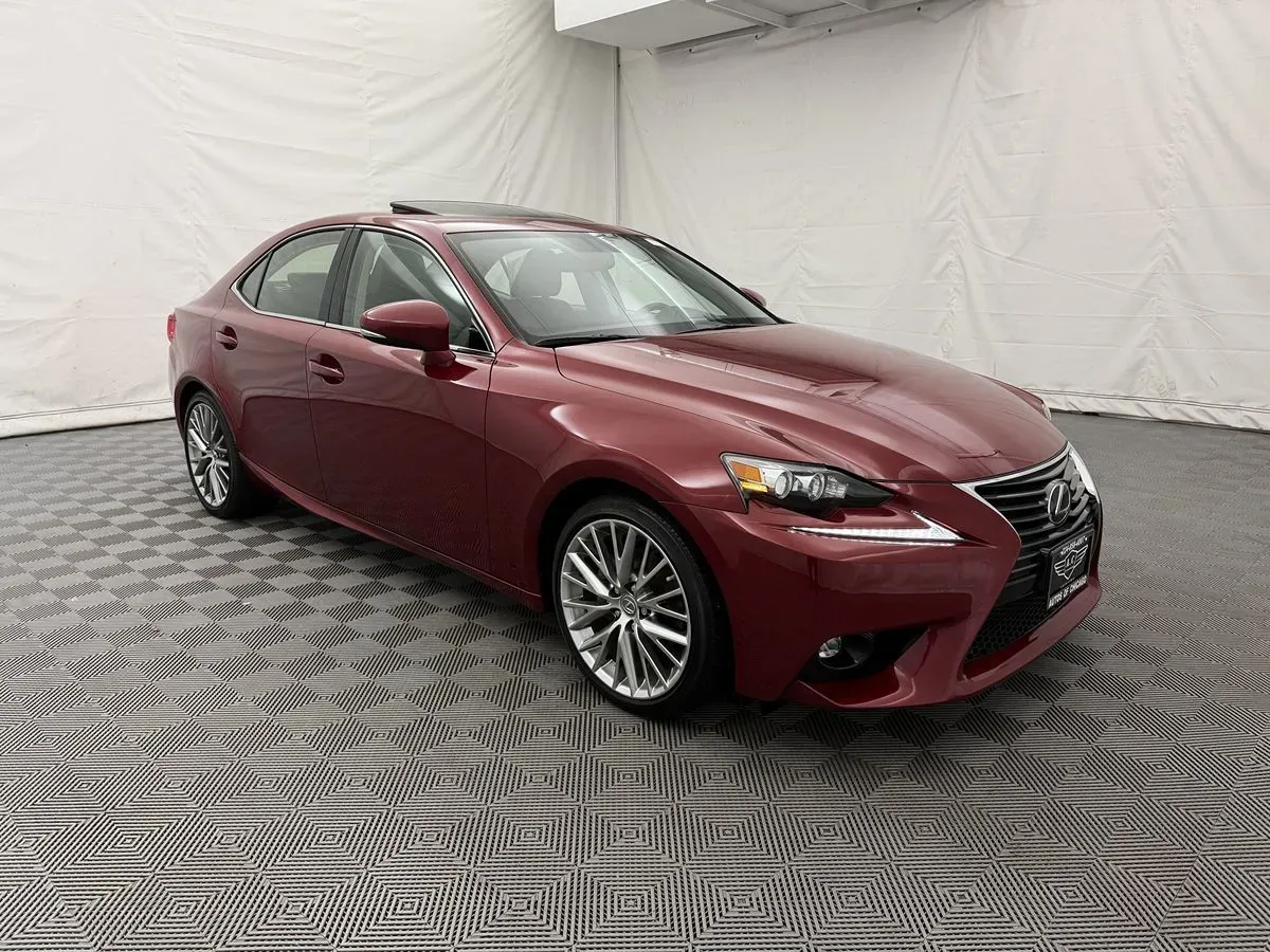 Lexus IS photo 4