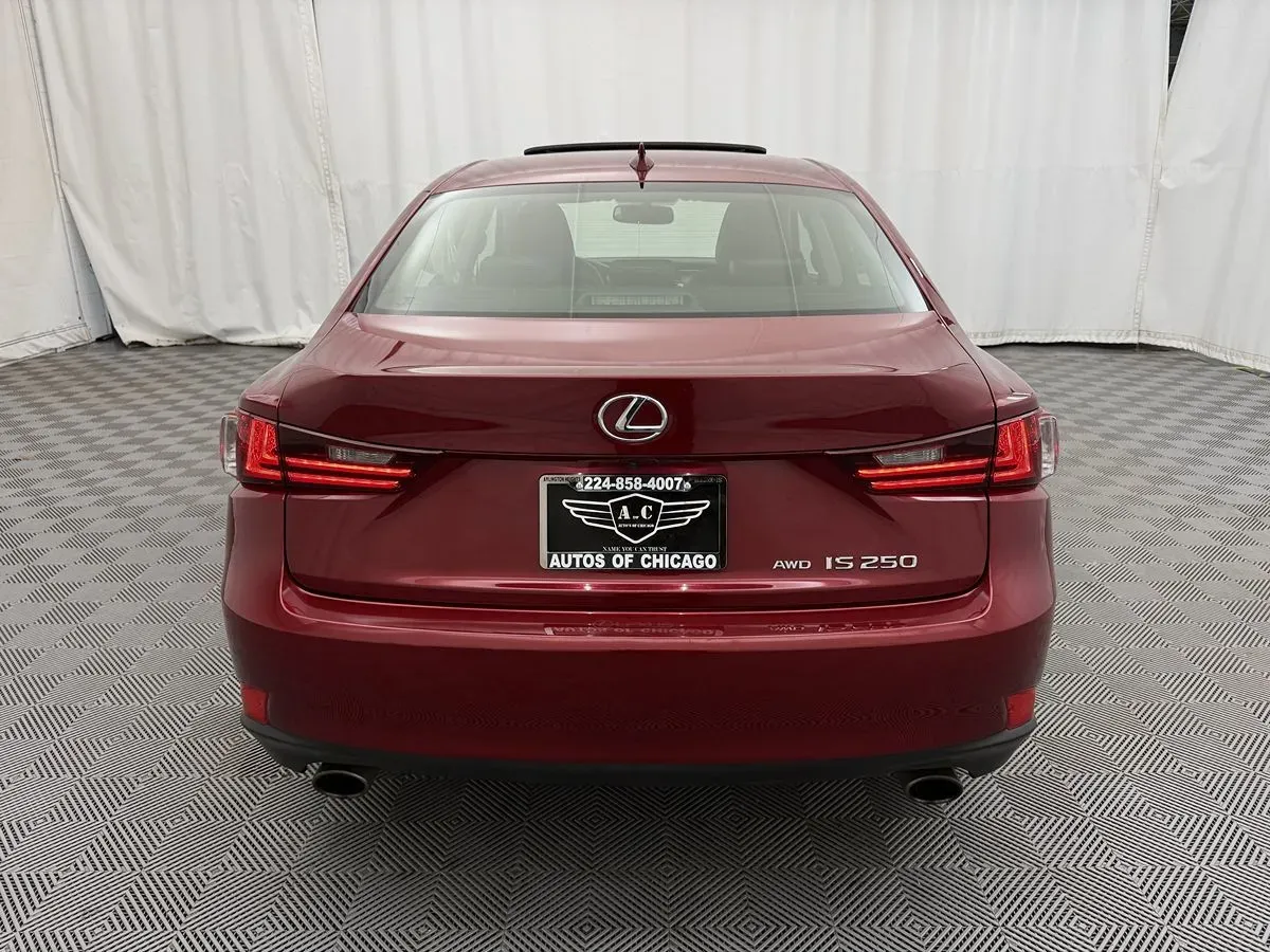 Lexus IS photo 5