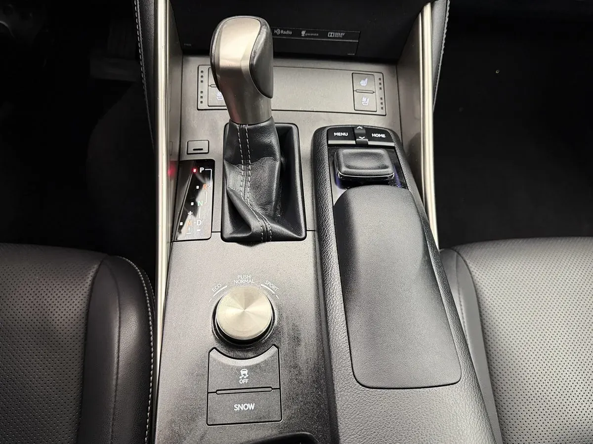 Lexus IS photo 20