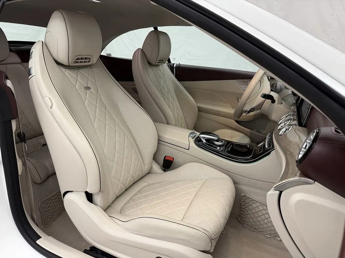 Mercedes-Benz E-Class photo 42