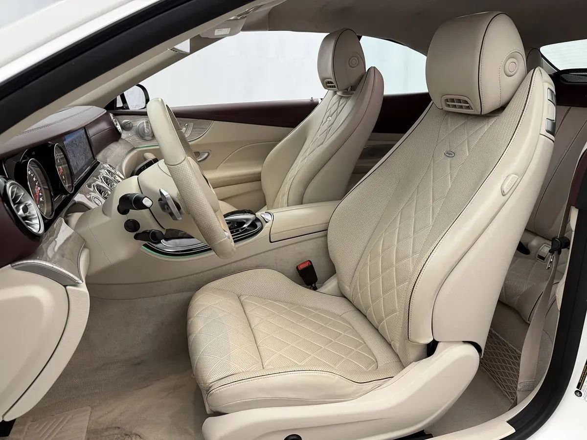 Mercedes-Benz E-Class photo 15