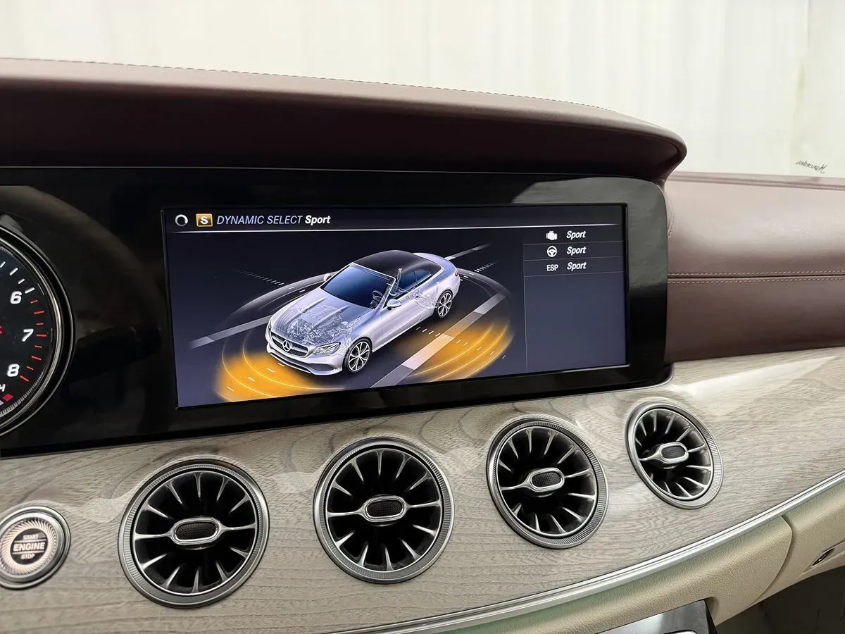 Mercedes-Benz E-Class photo 33