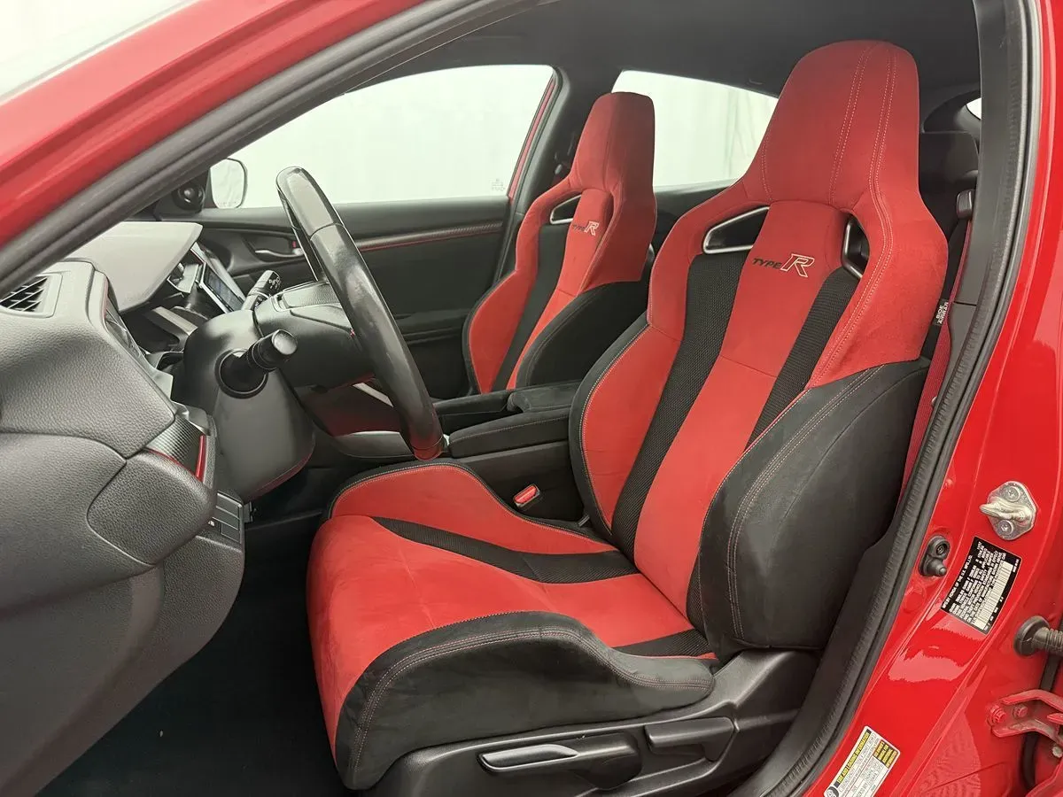 Honda Civic Type R photo 9