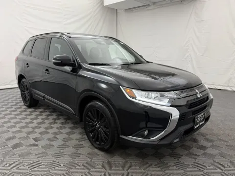 Photos of 2020 Mitsubishi Outlander SEL for sale in Arlington Heights, IL at Autos of Chicago