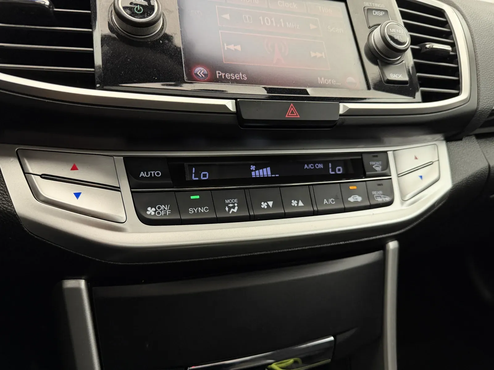 Honda Accord photo 20