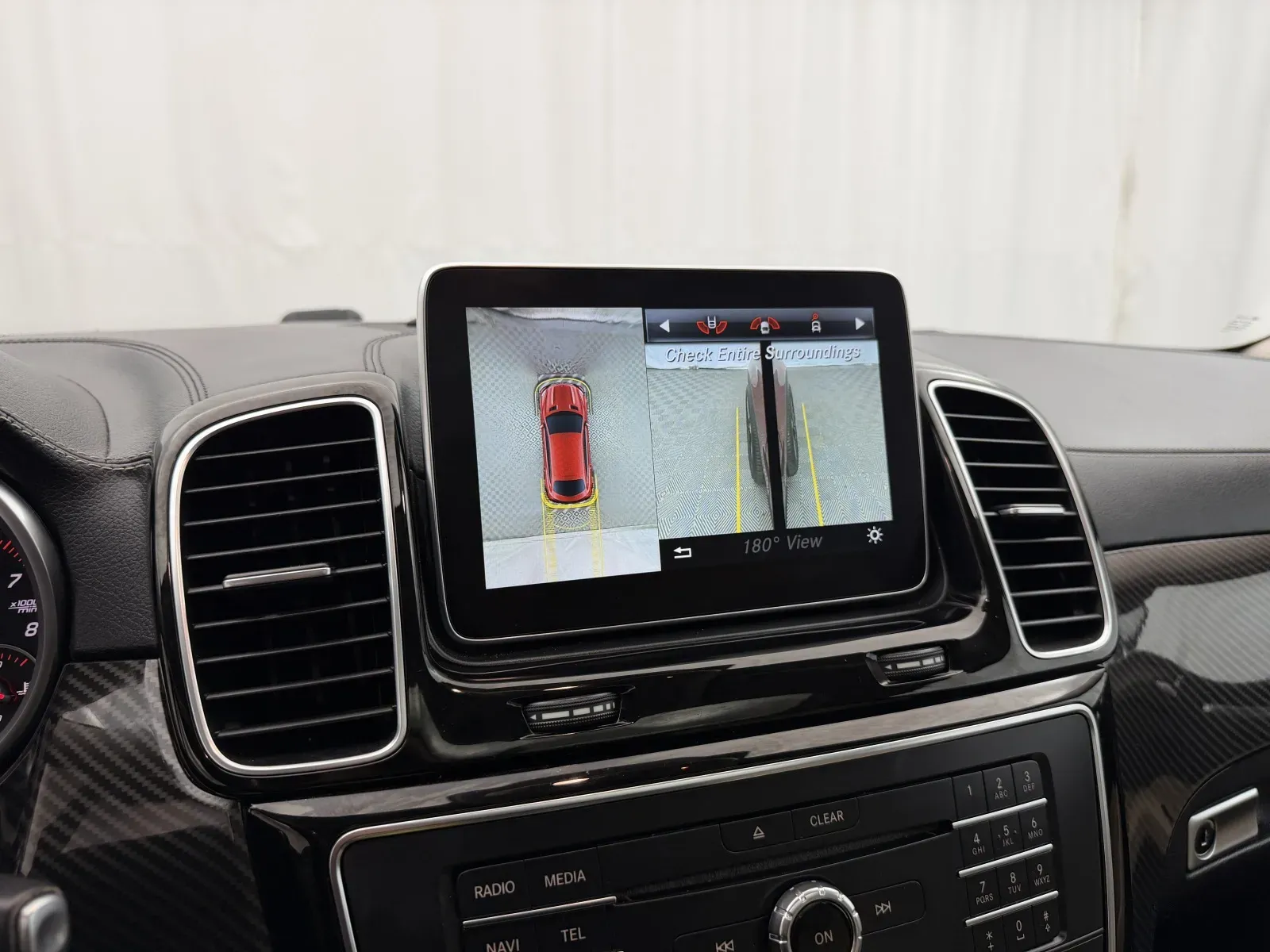 Mercedes-Benz GLE photo 29
