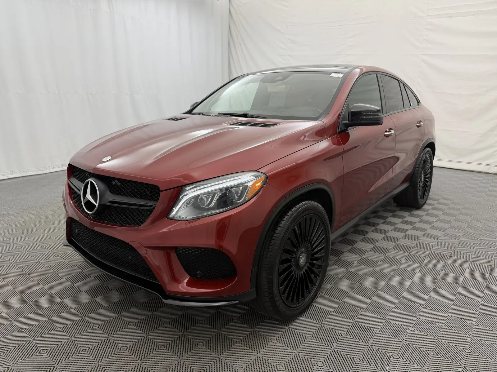 Mercedes-Benz GLE photo 2