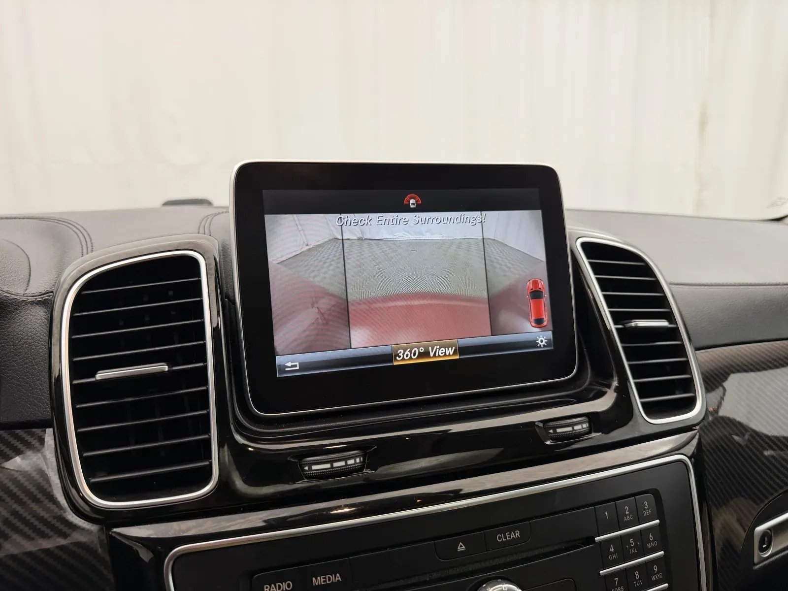 Mercedes-Benz GLE photo 32