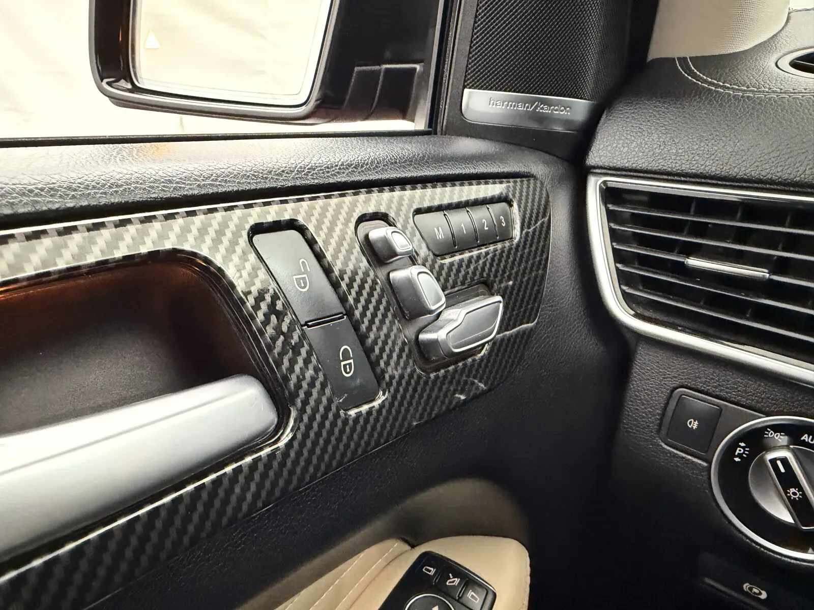 Mercedes-Benz GLE photo 14