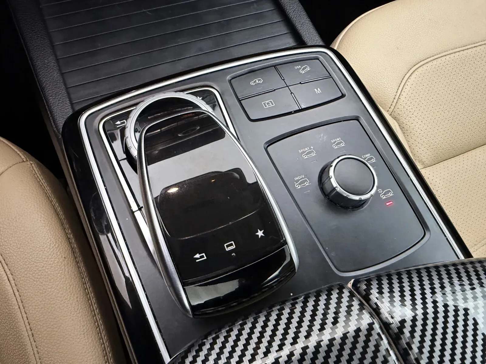Mercedes-Benz GLE photo 37