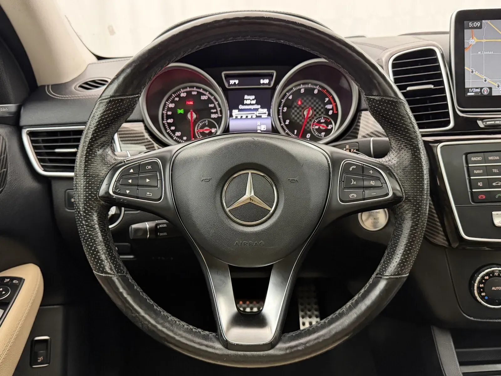Mercedes-Benz GLE photo 11