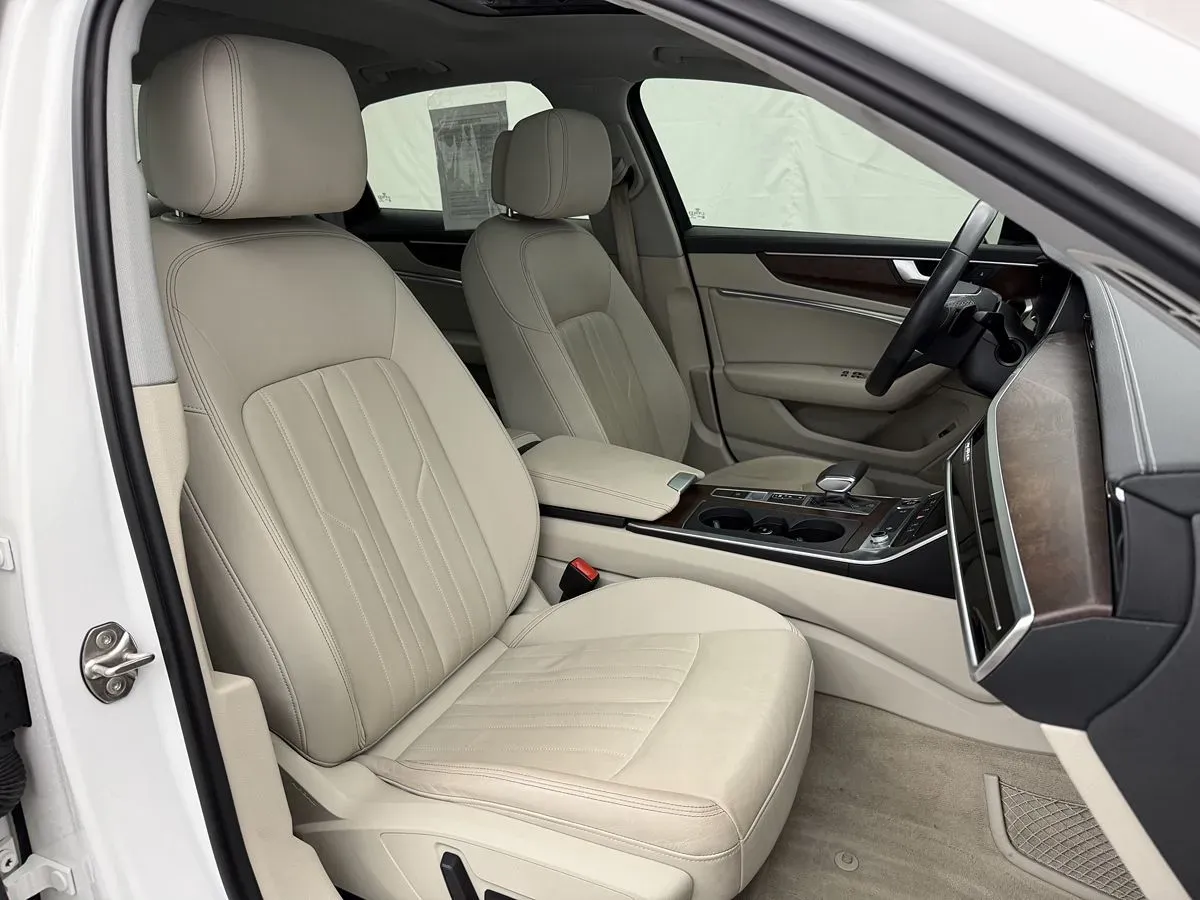 Audi A6 photo 39