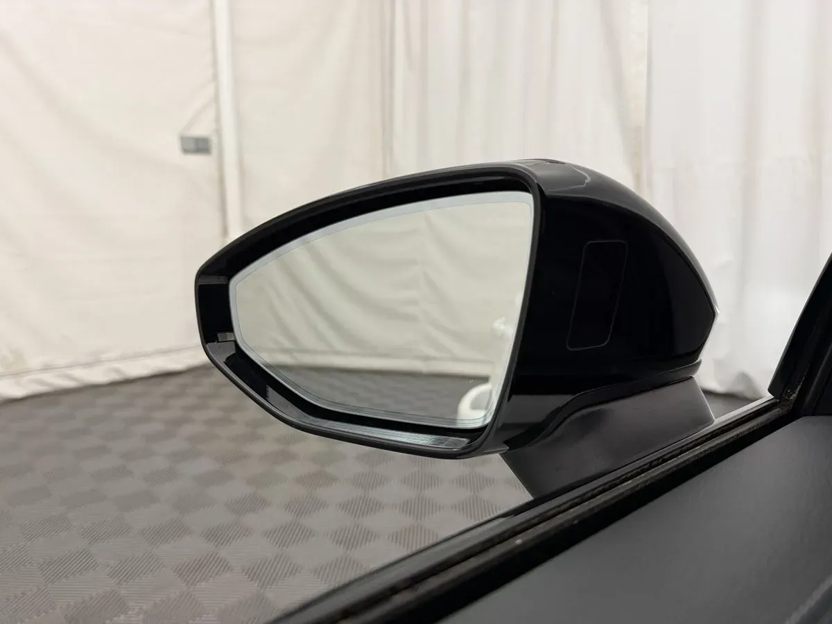 Audi A6 photo 13