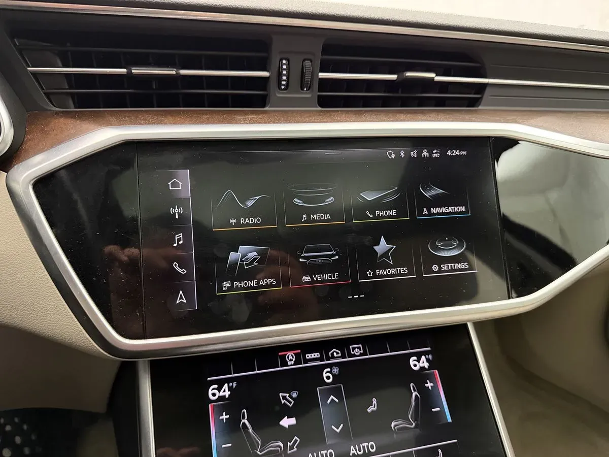 Audi A6 photo 35