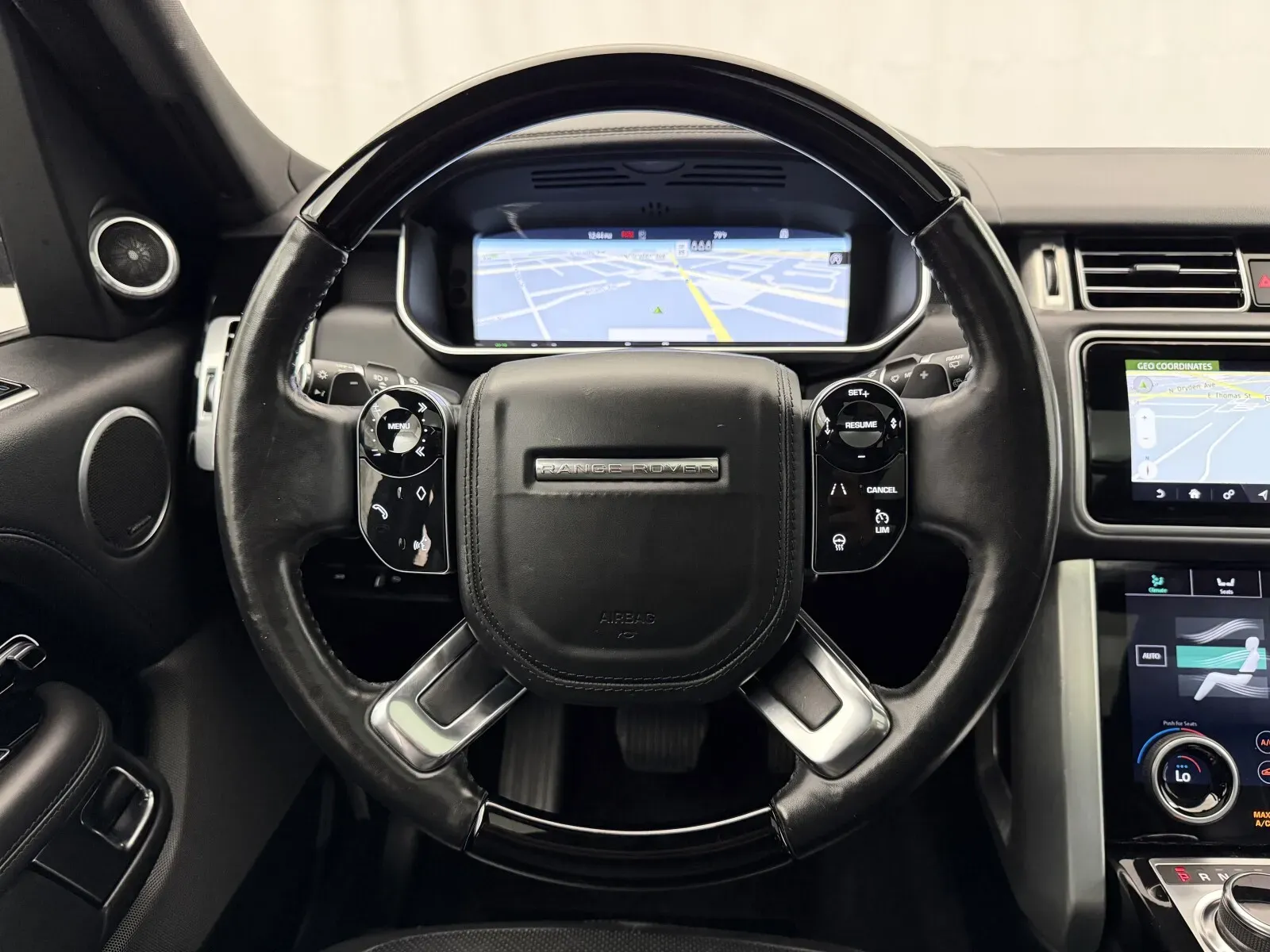 Land Rover Range Rover photo 12