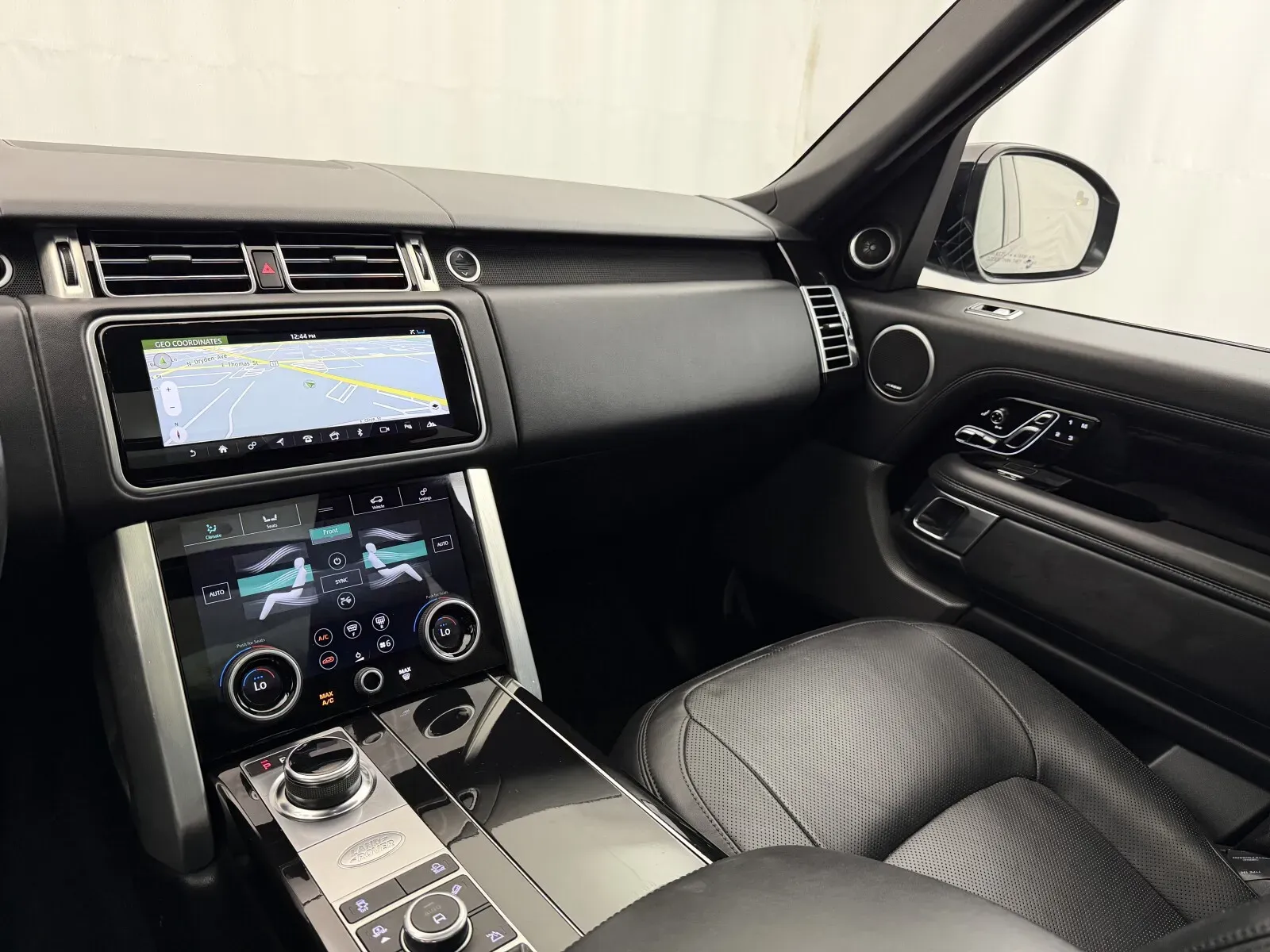 Land Rover Range Rover photo 25