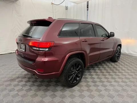 More photos of 2017 Jeep Grand Cherokee Altitude at Autos of Chicago, IL